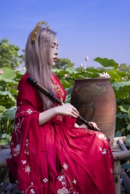 早秋松懈感穿搭